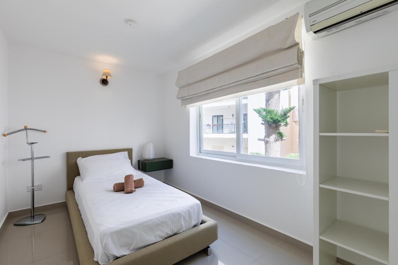 Charming Four Bedroom Townhouse One Minute Away From The Seafront Sliema Ngoại thất bức ảnh